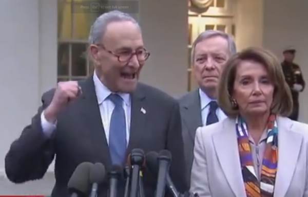 schumer-wall-funding--600x383