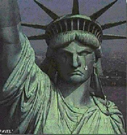 statue-of-liberty-in-tears